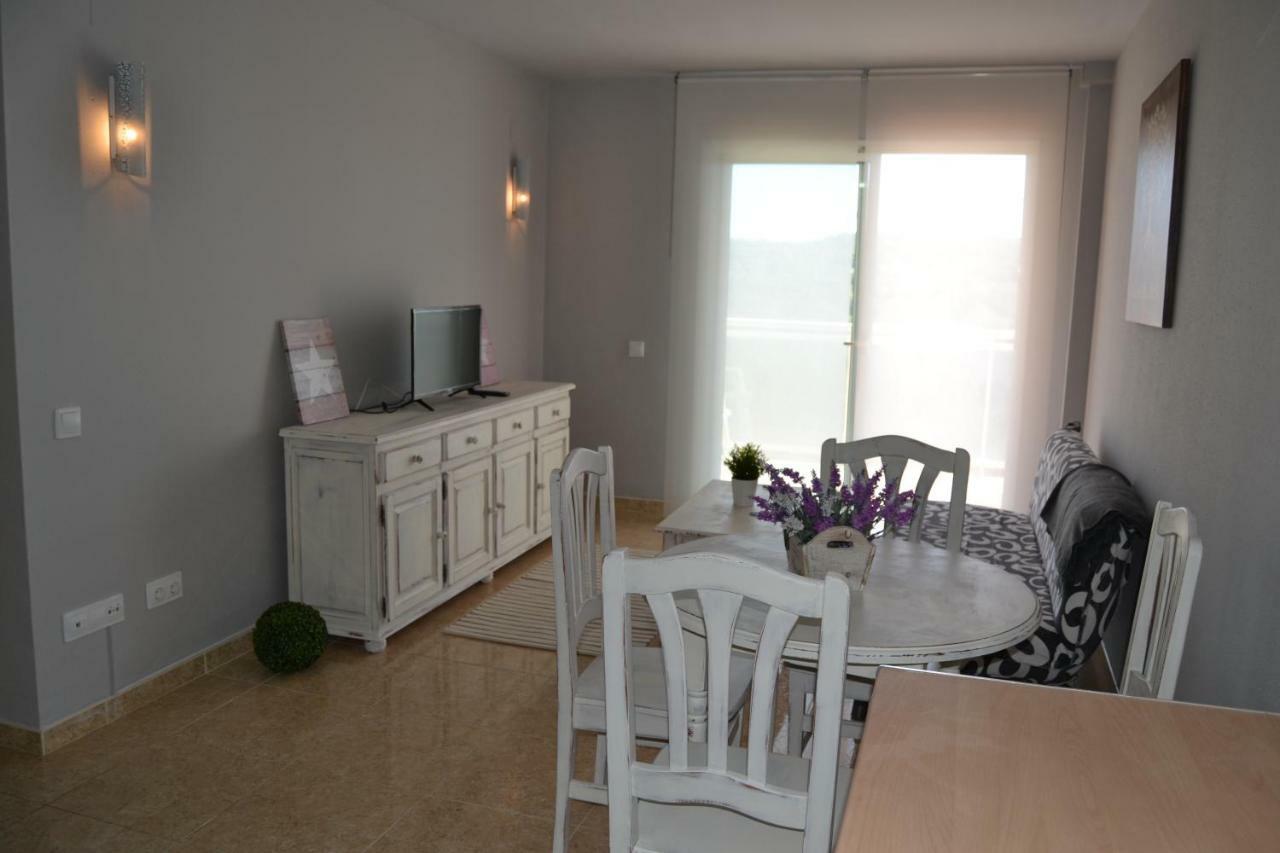 Lovely Familiar Apartment With Pool In Cap Салоу Екстериор снимка