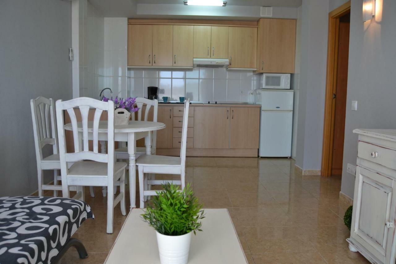 Lovely Familiar Apartment With Pool In Cap Салоу Екстериор снимка