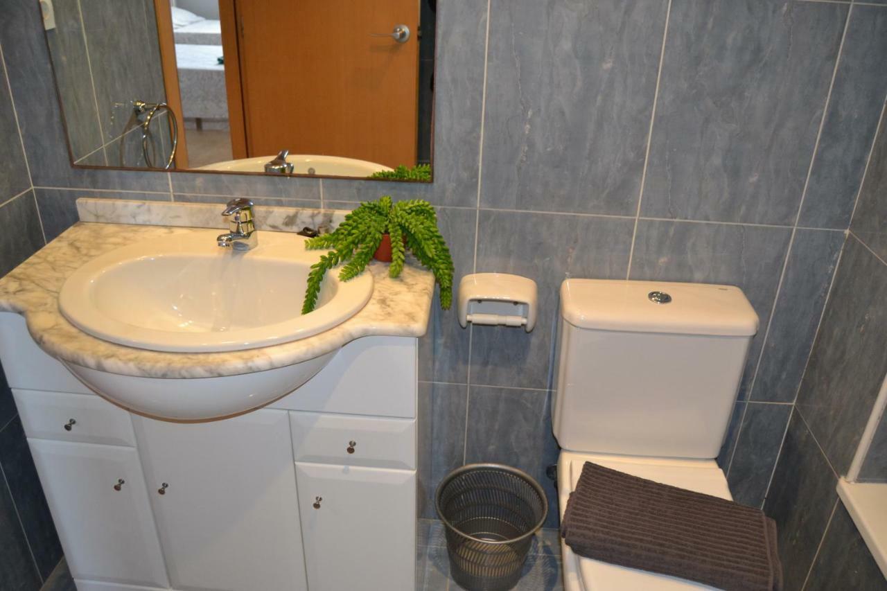 Lovely Familiar Apartment With Pool In Cap Салоу Екстериор снимка