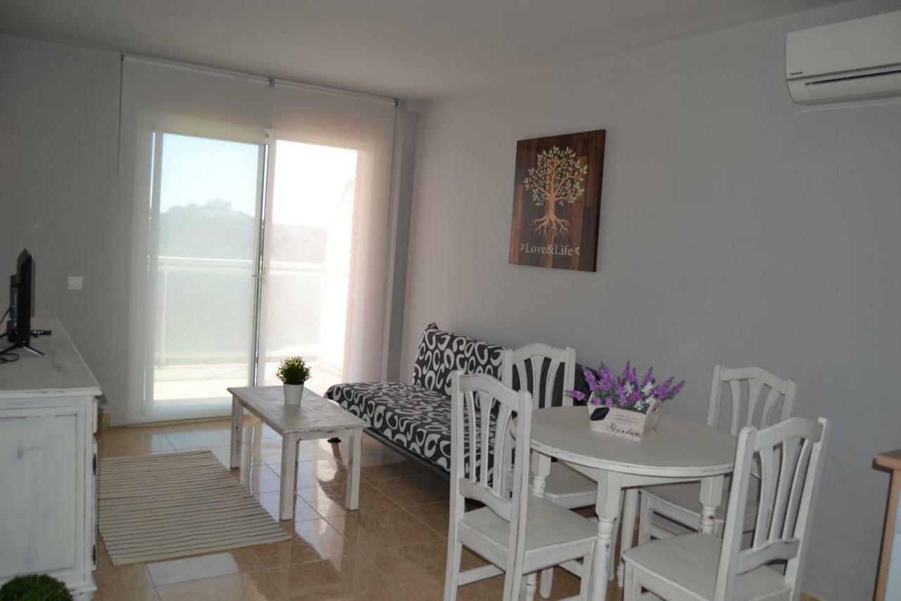 Lovely Familiar Apartment With Pool In Cap Салоу Екстериор снимка