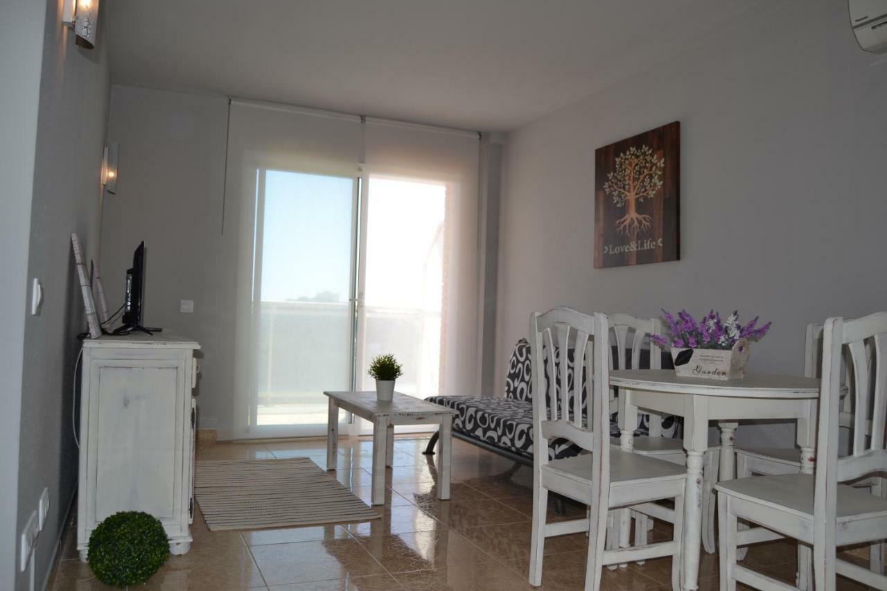Lovely Familiar Apartment With Pool In Cap Салоу Екстериор снимка