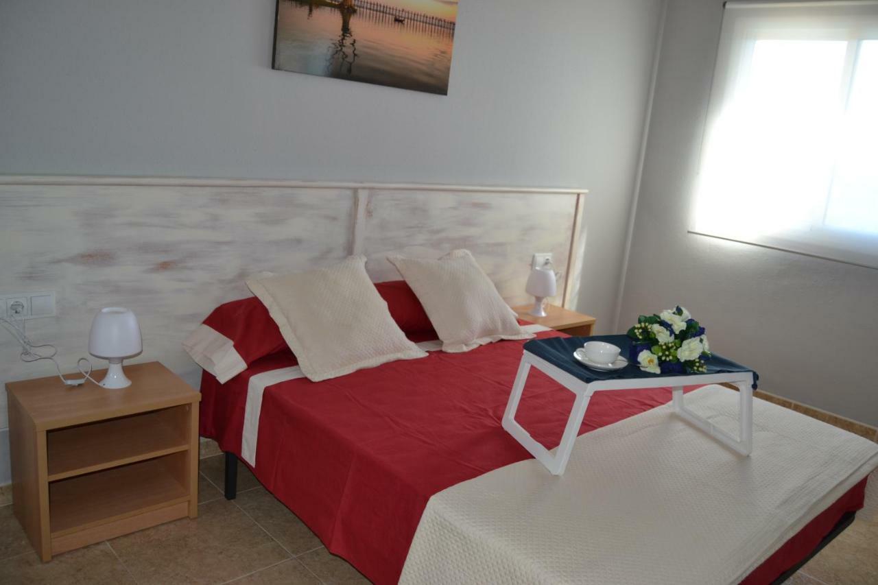 Lovely Familiar Apartment With Pool In Cap Салоу Екстериор снимка