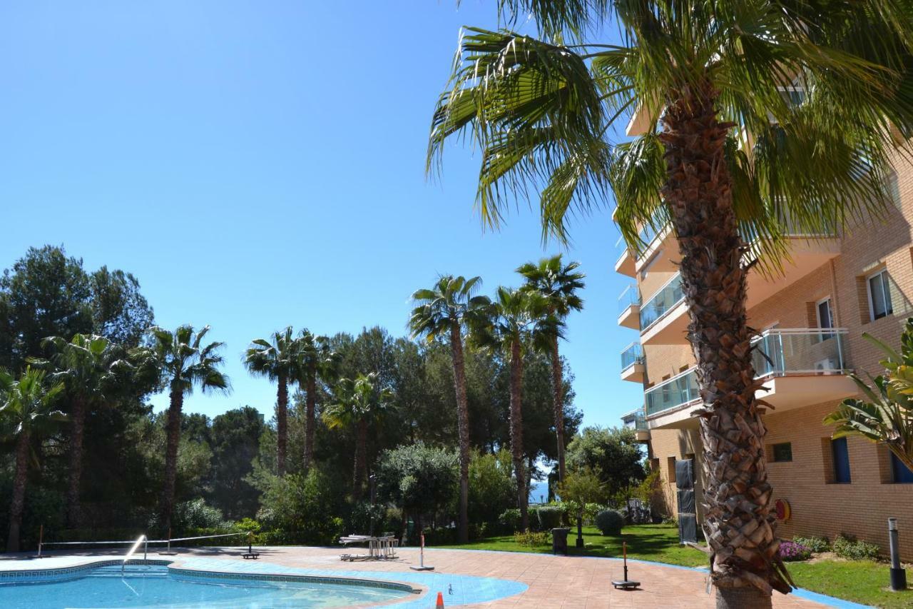 Lovely Familiar Apartment With Pool In Cap Салоу Екстериор снимка