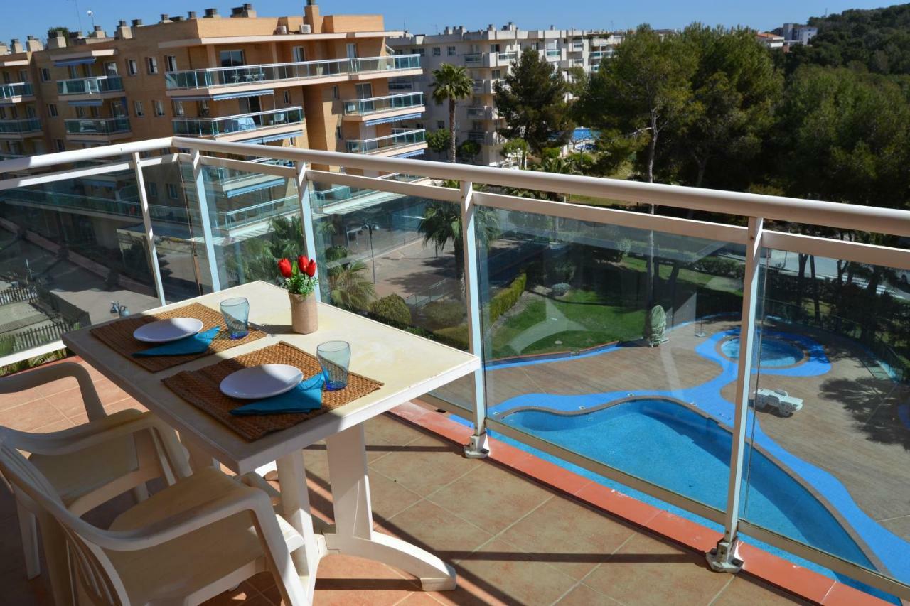 Lovely Familiar Apartment With Pool In Cap Салоу Екстериор снимка